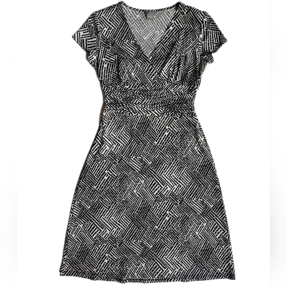 Vintage Ann Taylor Flare Dress | Black + White | Women's Size 2 | EUC - Picture 1 of 9